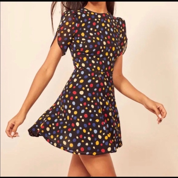 Reformation Dresses & Skirts - Excellent Condition Reformation Violette Dress size 4
